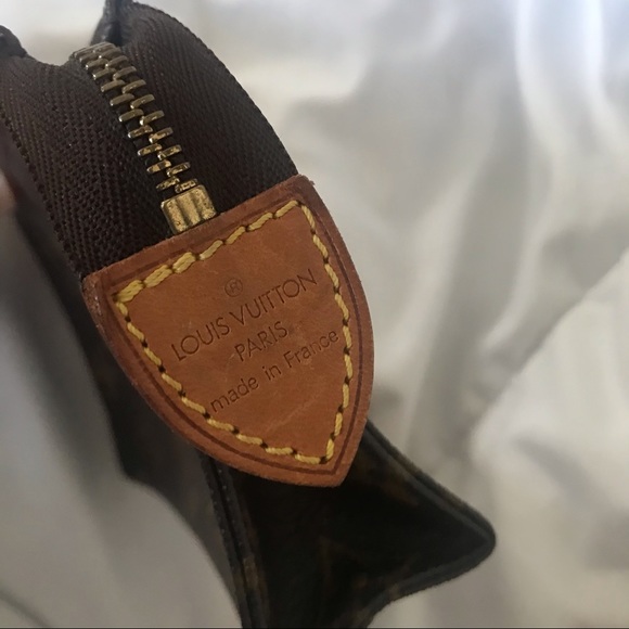 Louis Vuitton Wallet - Picture 4 of 9